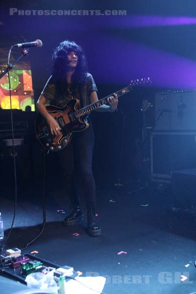 L.A. WITCH - 2017-03-04 - PARIS - Trabendo - 